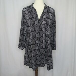 Rio Women's Button Down Shirt Size Large Printed Black White Long Sleeve